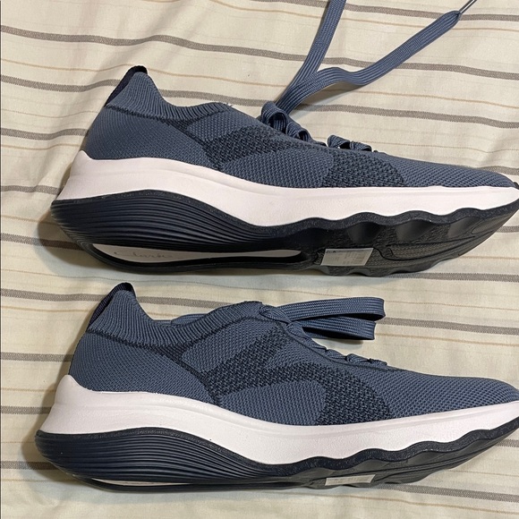 Clarks Navy Athletic Shoes - Picture 4 of 8